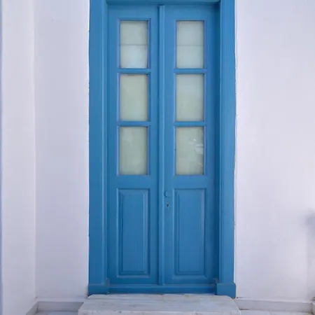 Retreat Paros - The Door Apartment Exterior photo